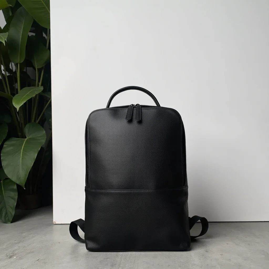 Skald Pebbled Leather Backpack – Black